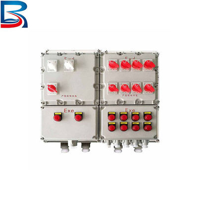 断路器 電流配送箱 MCB 6 Way Db ボックス 3 段階